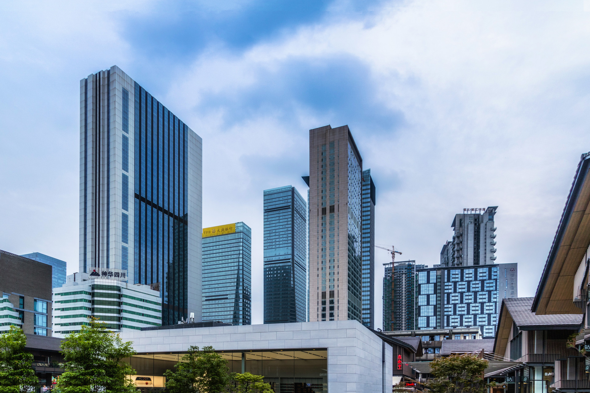 摄图网_500823774_banner_成都太古里（企业商用）.jpg
