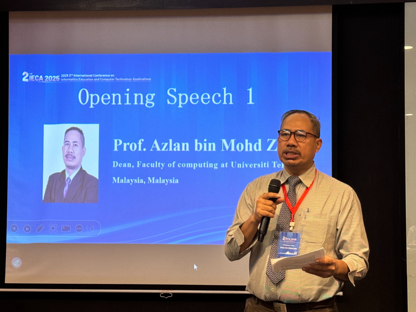 Prof. Azlan Mohd Zain-1.JPG