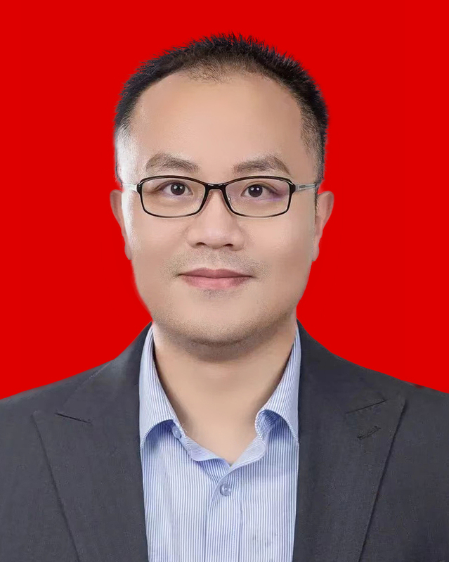 黄伟.jpg
