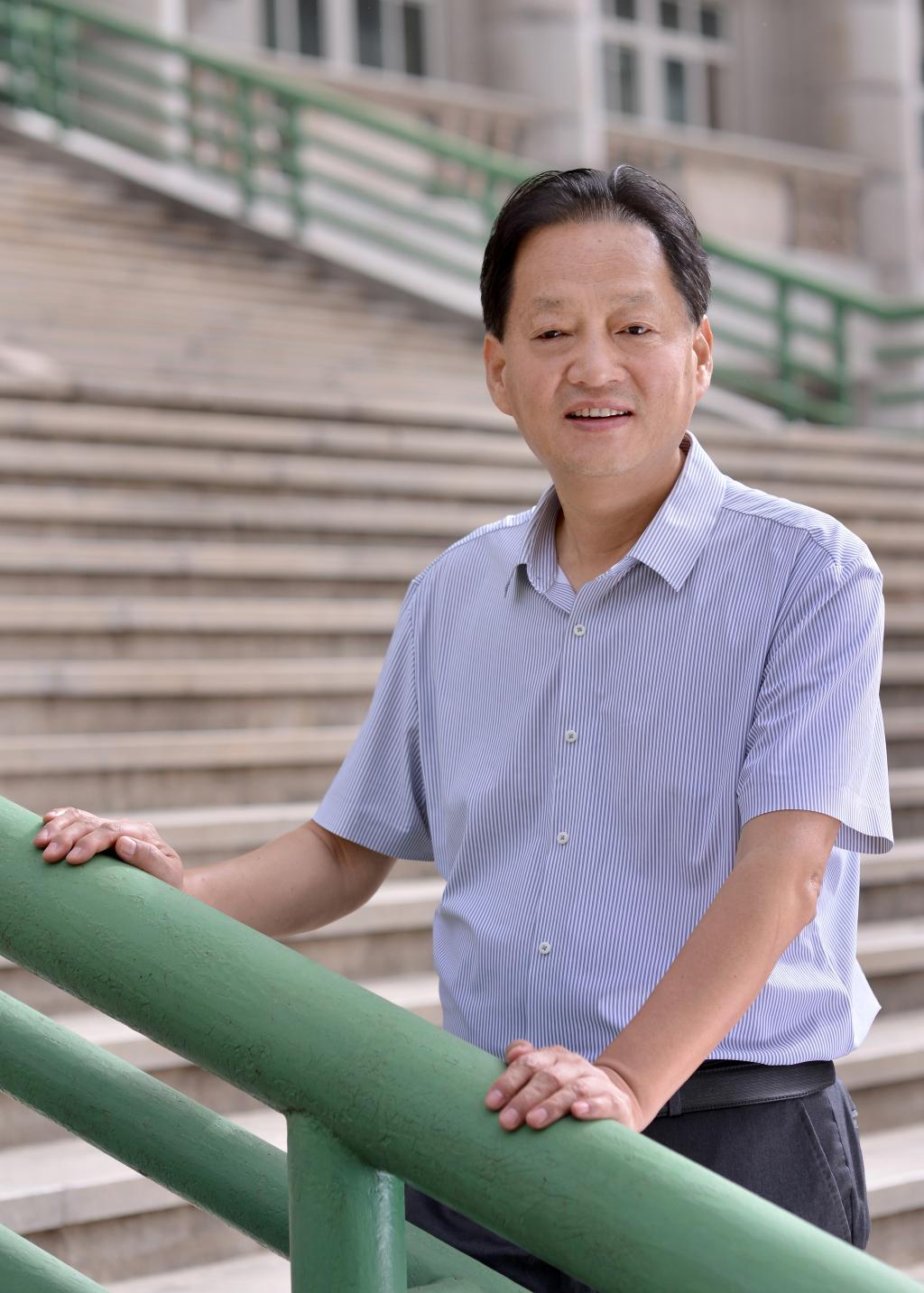 3出版主席-程国建教授，西京学院，中国.png