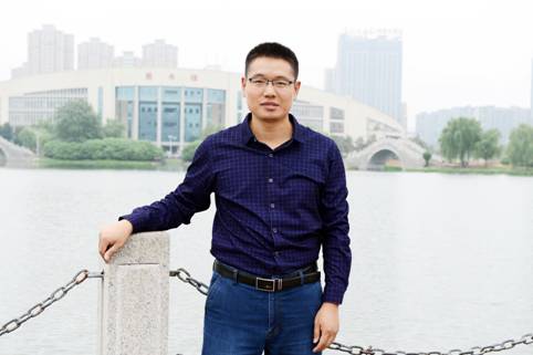 李建英.jpg