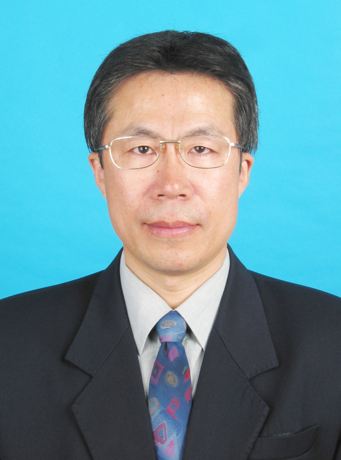 鲁春丛.jpeg