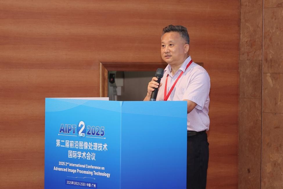 Zhi Lin.jpg