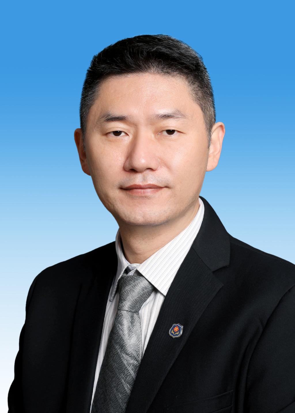 罗航.jpg