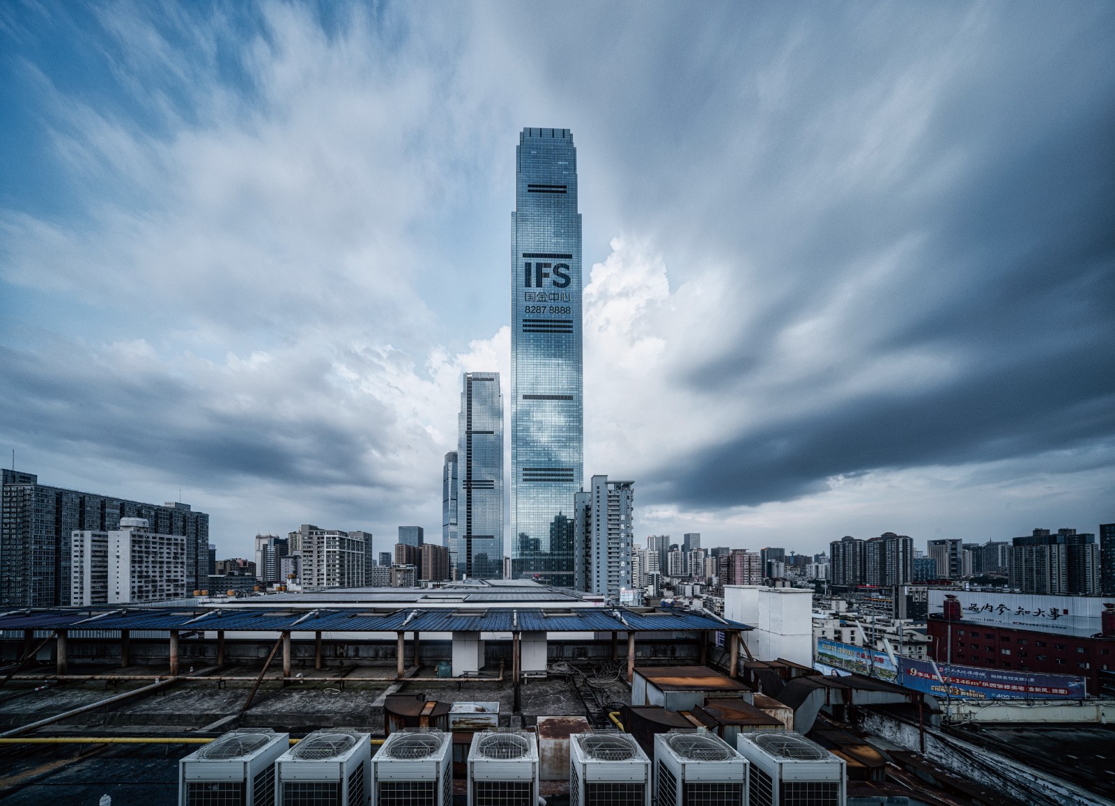 摄图网_501655168_长沙地标摩天大楼（企业商用）.jpg