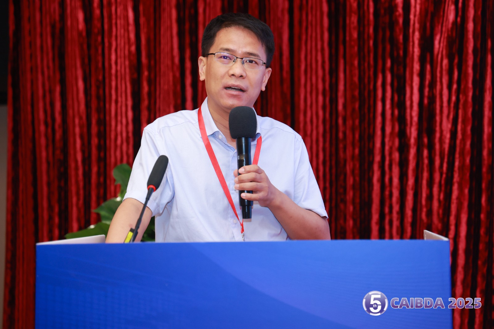 主讲嘉宾-鲁继文教授，清华大学.jpg