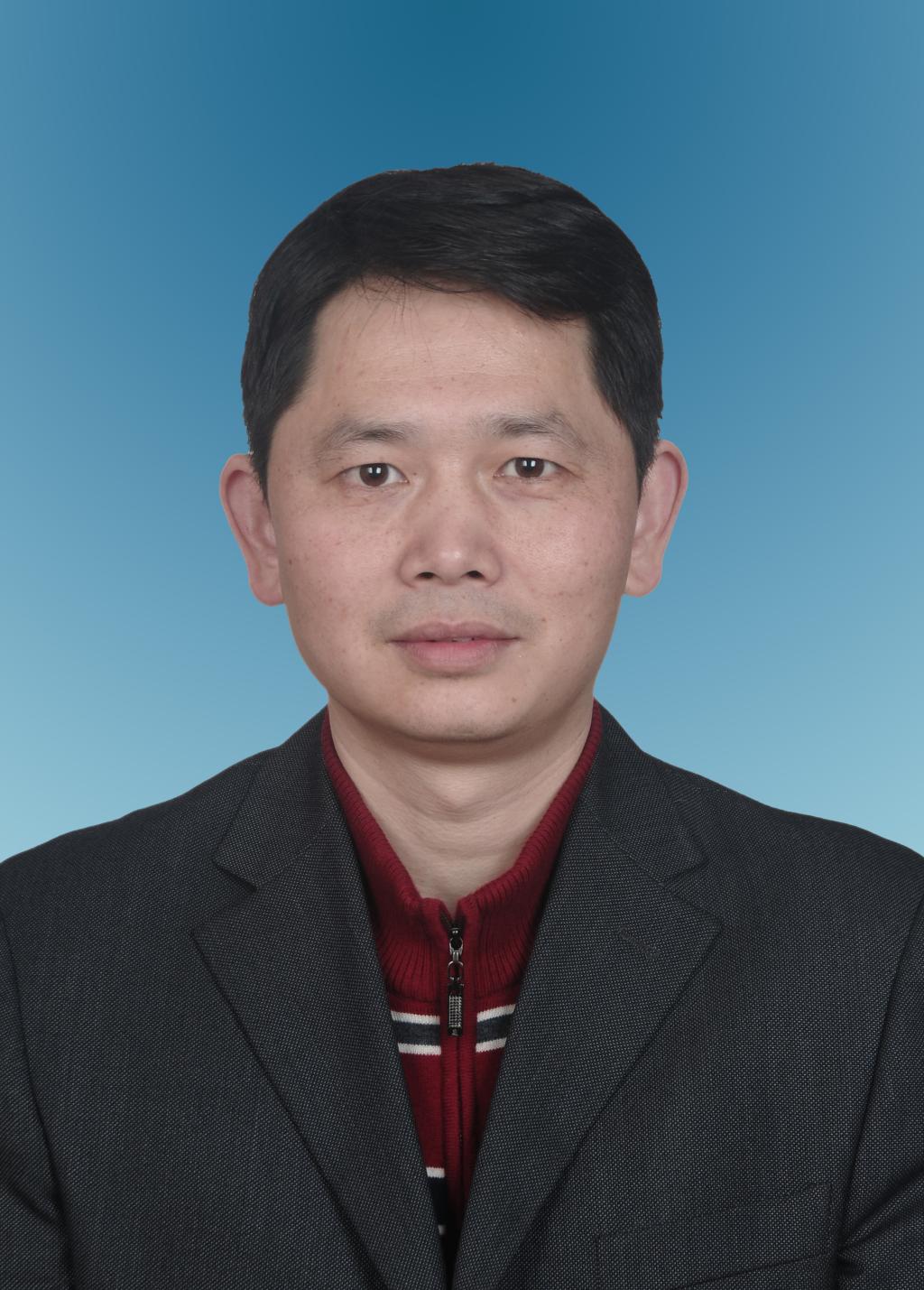方亮.jpg