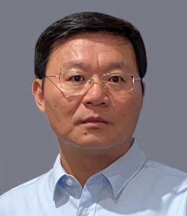 黄国良教授.jpg