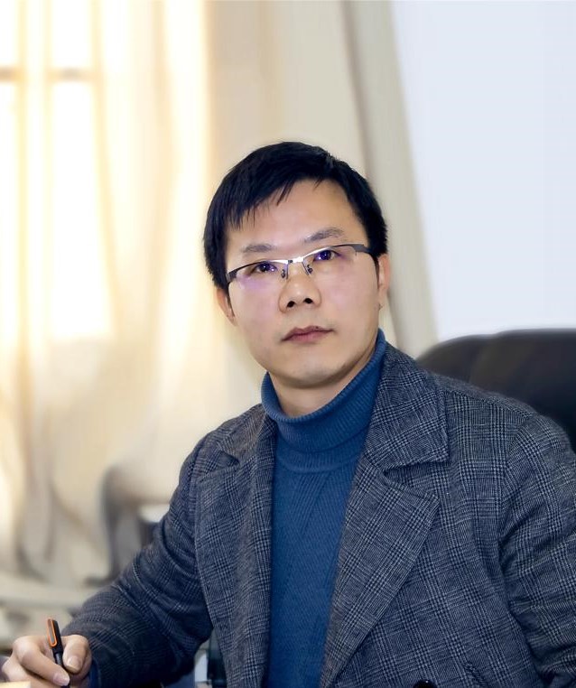 雷明锋.jpg