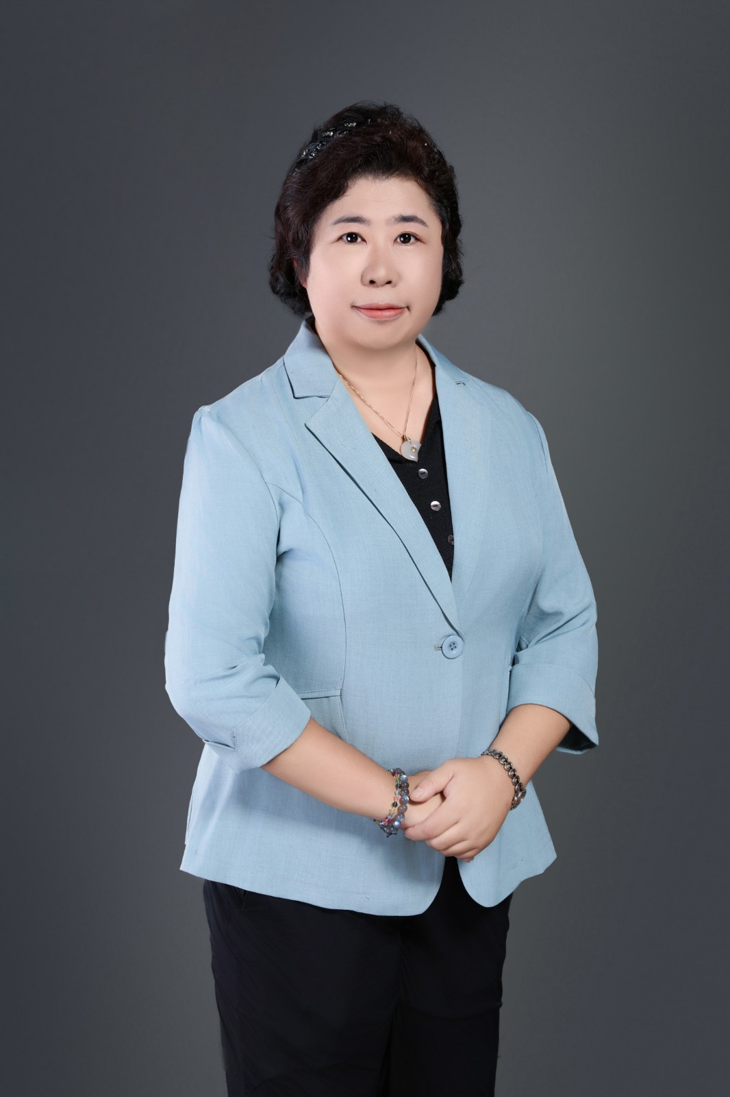 张艳玲.jpg