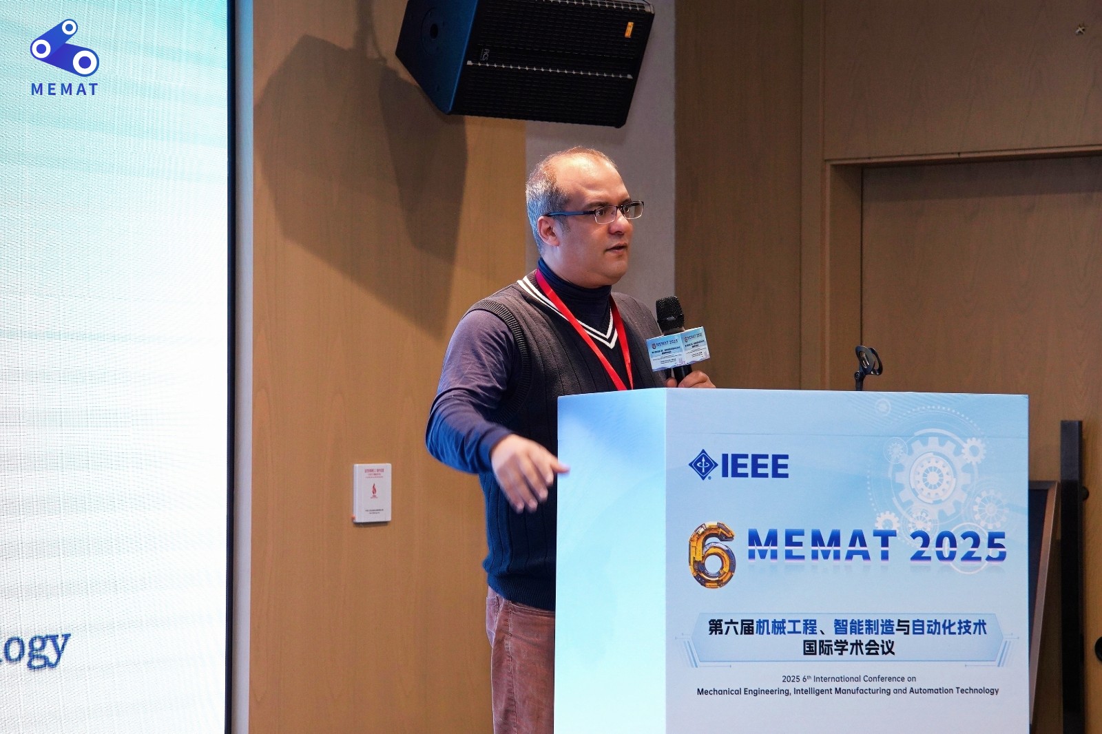 David BASSIR教授作大会致辞.jpg