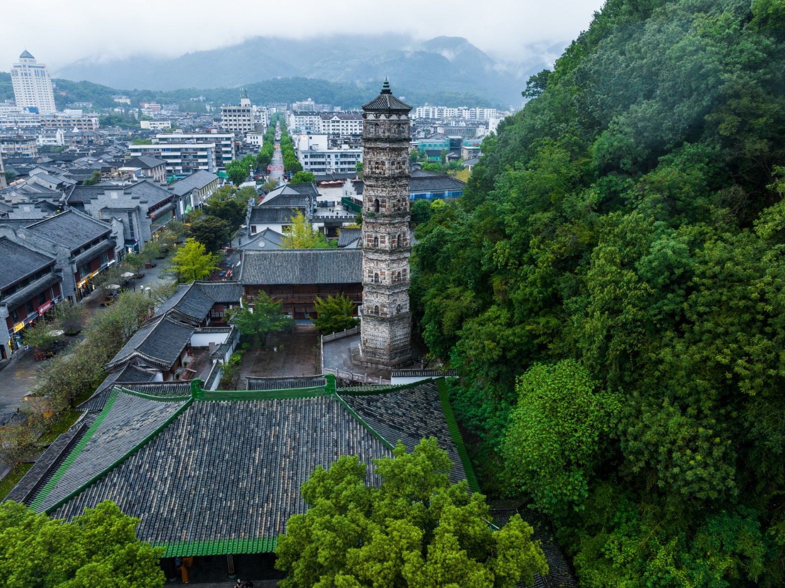 摄图网_700877844_banner_临海龙兴寺（企业商用）.jpg