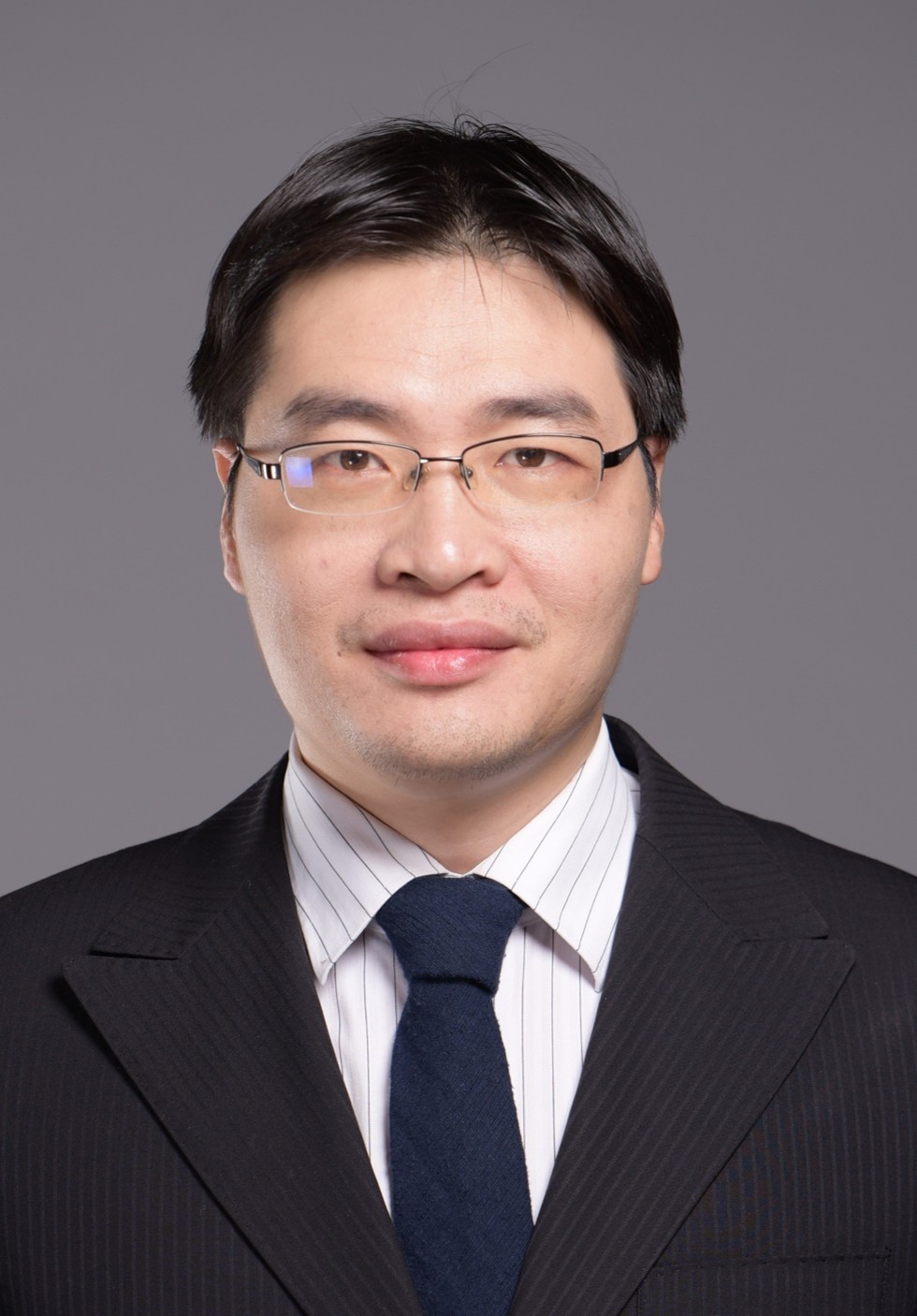 主讲 黄伟希.jpg