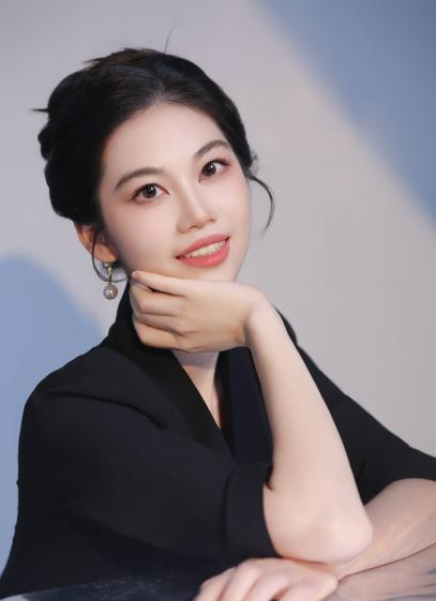 刘妍君.png