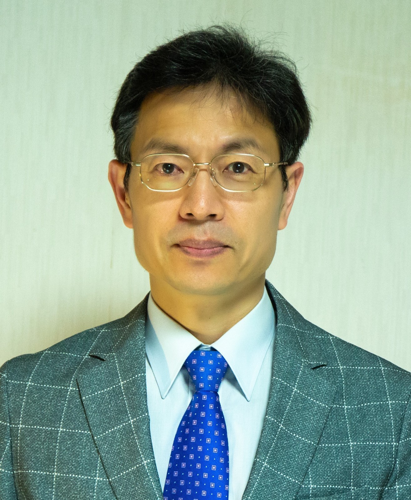 jpshin photo.jpg