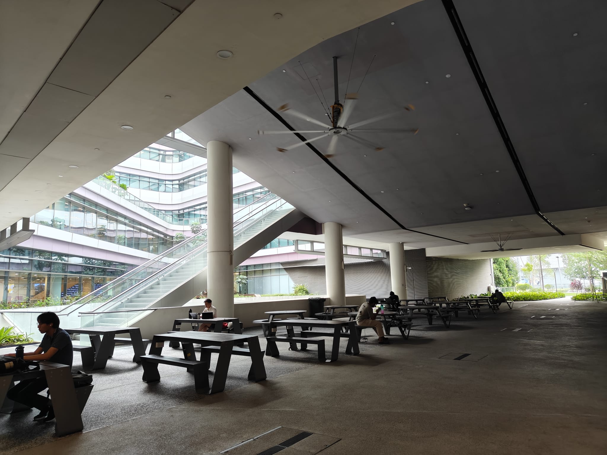 Open seating area at the LT1 foyer in Building 1