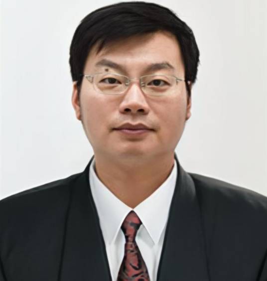 周亮.jpg