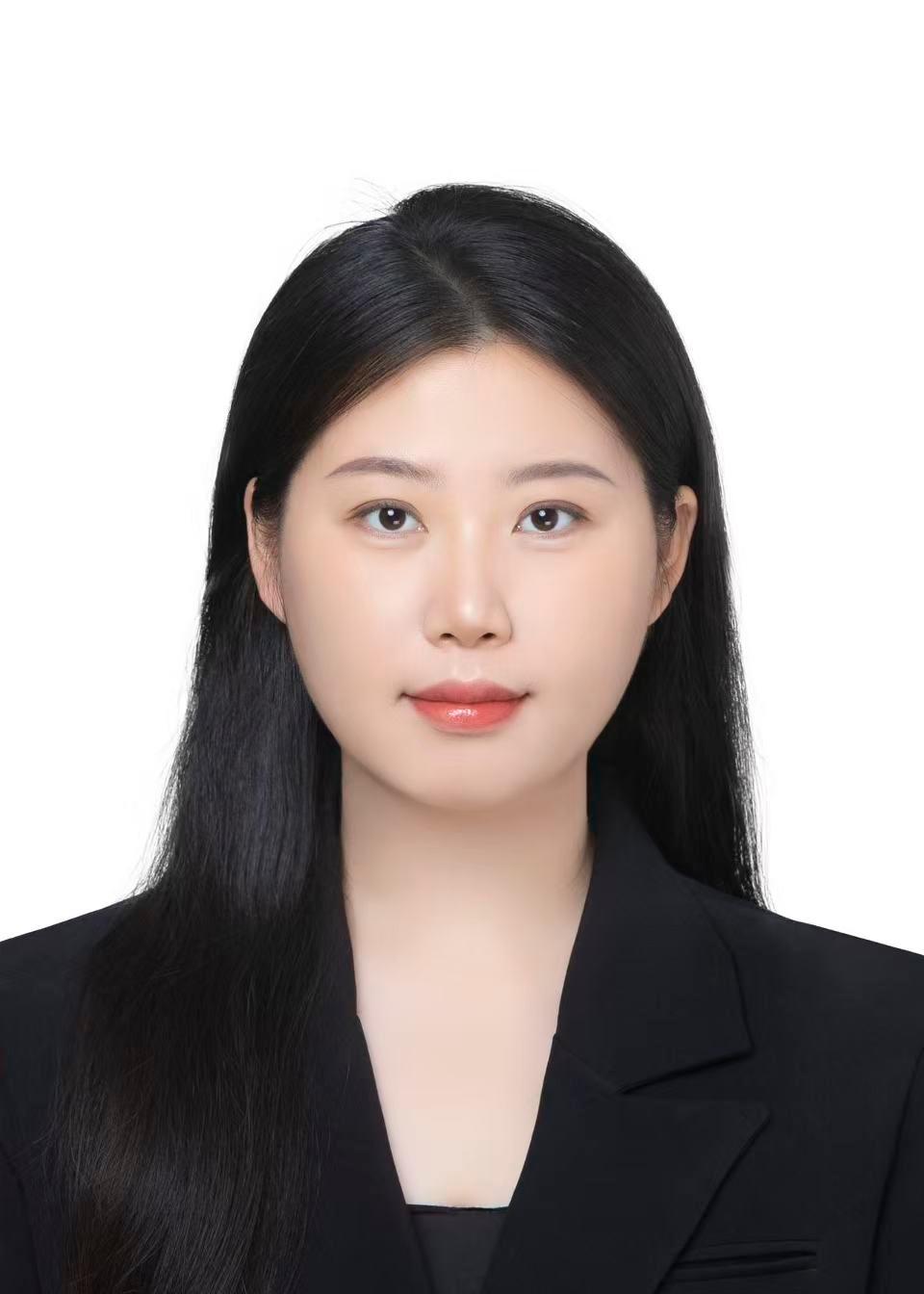 李亚颖.jpeg